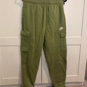 Nike Men’s Olive Cargo Sweatpants with Logo